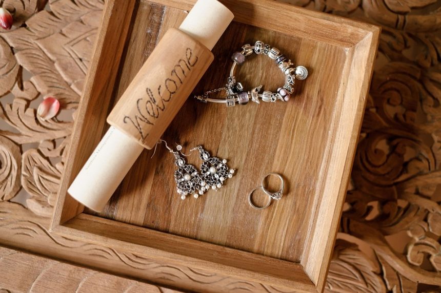 5 Reasons Why a Customized Bracelet Makes the Perfect Gift for Your Wife