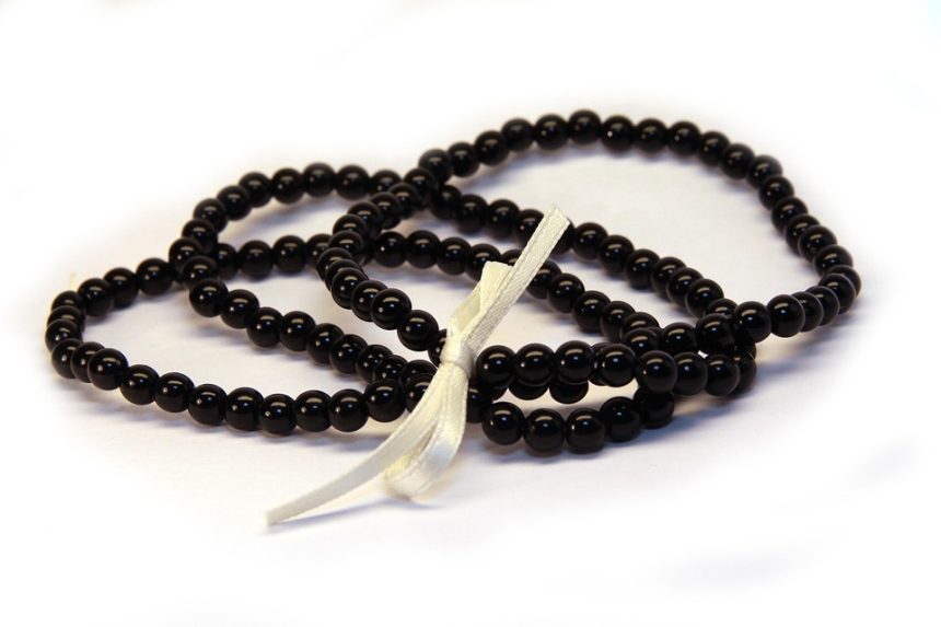 Small but Significant: The Power of Dainty Bracelets in Fashion