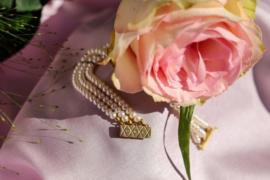 Date Night Inspiration: Beautiful Bracelets to Gift Your Wife for a Romantic Evening