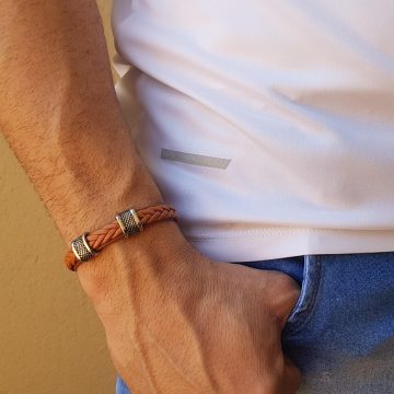 Arm Candy: How to Choose the Perfect Bracelet to Elevate Your Outfit