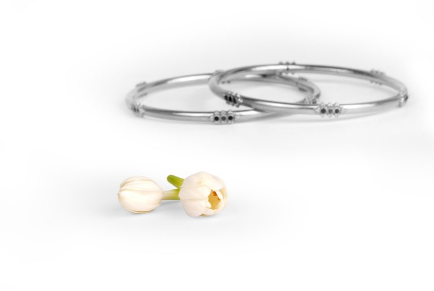 Bangle Up! The Top Hand Bracelet Trends to Try This Season