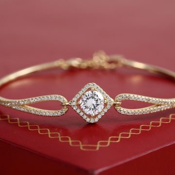 Wrist Candy: The Most Beautiful Gold Bracelets for Women to Wear