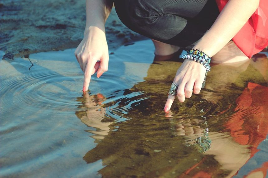 The Gold Standard: Why Ladies’ Gold Bracelets Remain a Timeless Favorite