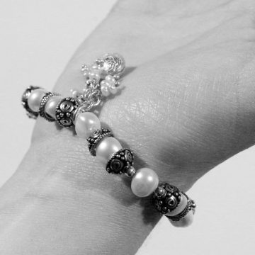 Instant Luxe: How a Gold Bracelet Can Elevate Your Everyday Style