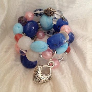 From Boho to Glam: The Versatility of Ladies’ Chain and Cuff Bracelets
