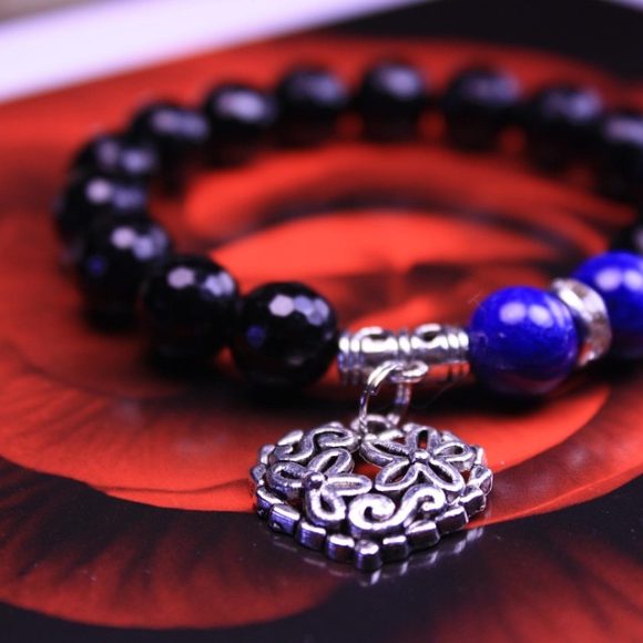 The Art of Accessorizing: How to Pair Your Favorite Bracelet with Any Outfit