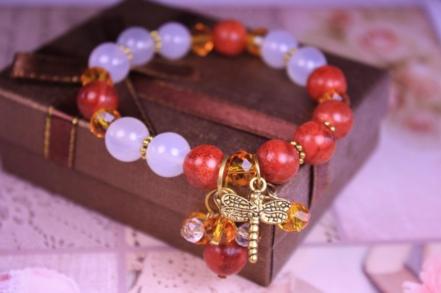 Bracelet Style 101: A Beginner’s Guide to Wearing and Stacking