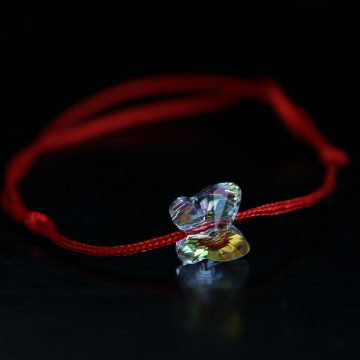 The Perfect Accessory: Why a Gold Bracelet is a Must-Have for Any Woman’s Jewelry Box