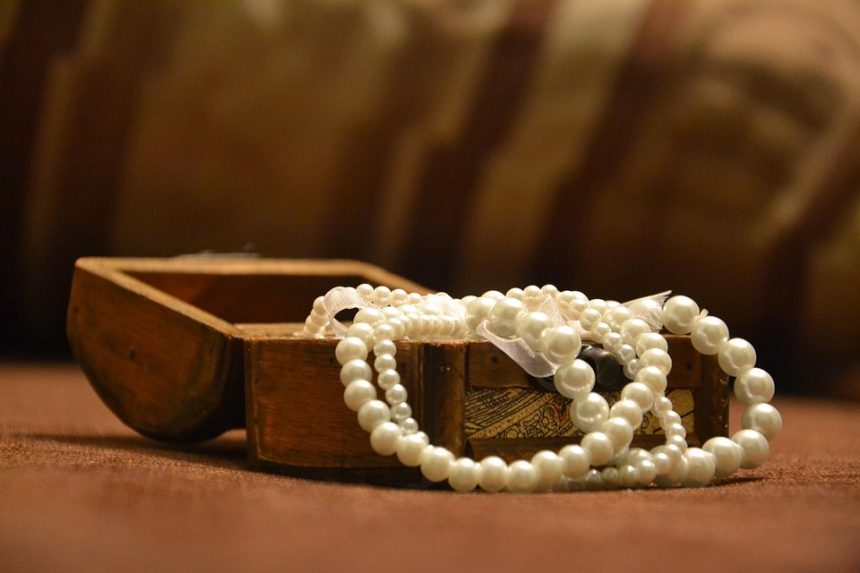 Investment Pieces: The Best High-Quality Bracelets for Women to Last a Lifetime