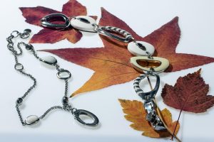 jewellery 1440606 960 720 Adorn with Ease: The Versatility of Dainty Bracelets in Everyday Life